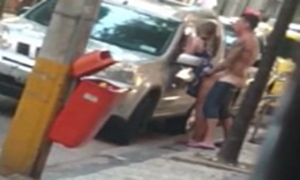 viewlink.ru de sexo amador comendo a loira gata no meio da rua